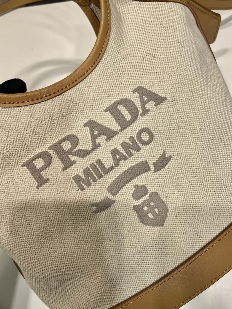 Pra*a tote bags
